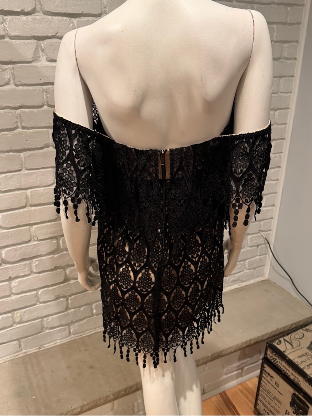 Stone Cold Fox Black Off Shoulder Fringe Boho Embroidery Lace Mini Festival IOWA - Picture 11 of 14